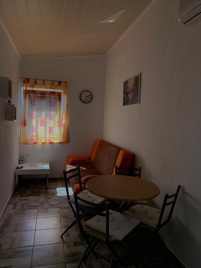 Studio Apartment Simi Trogir Exterior photo